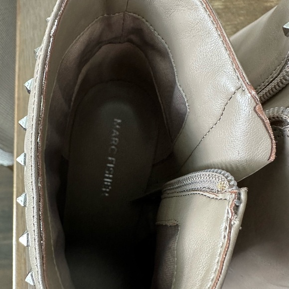 Studded heel Taupe Ankle Boots 9.5 - Picture 5 of 7